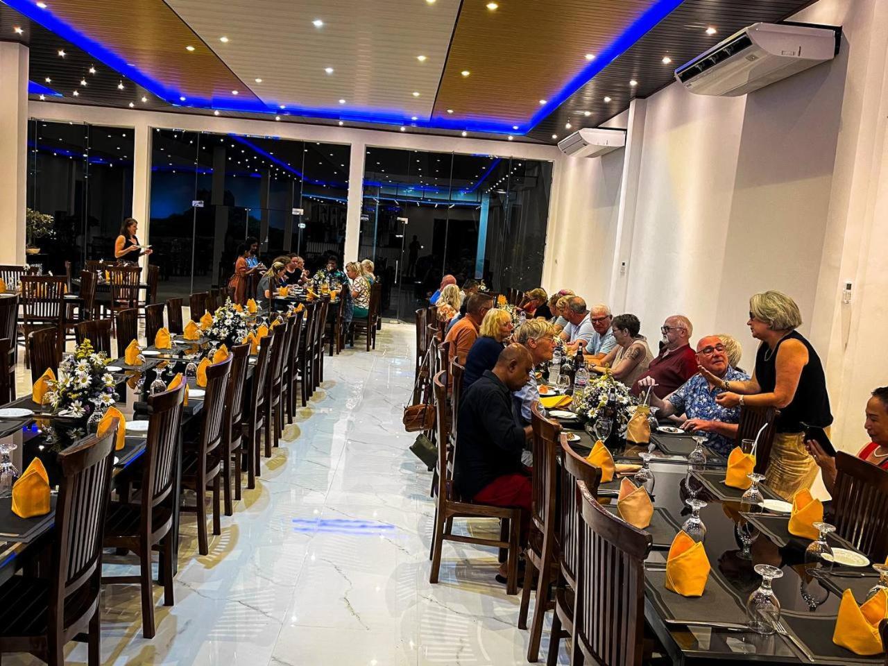 Acme Grand Hotel Habarana Exteriér fotografie